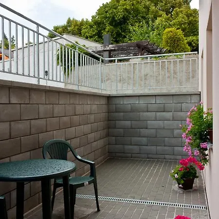 Guest house Linhart 3*
